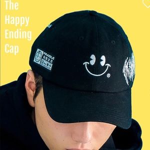 Very Cool the Happy Ending Cap Black